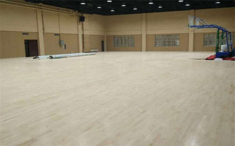 俄勒岡松舞臺(tái)實(shí)木地板多少錢一平米？