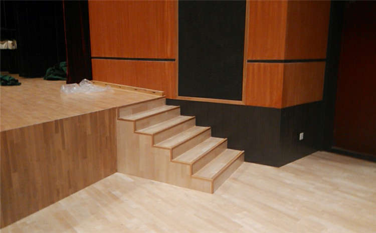 運動木地板面板材質(zhì)怎么選擇？