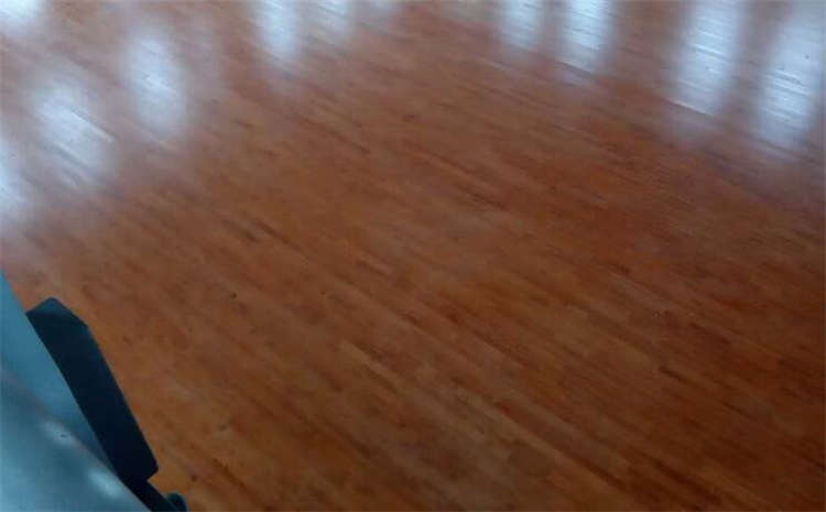 松木體育木地板保養(yǎng)要點(diǎn)